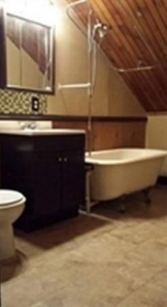 133 Rdg St, Fall River MA 02721-1801 exterior