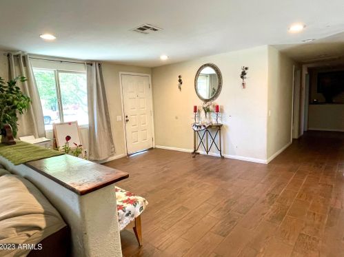 3655 72nd Dr, Phoenix AZ  85033-4305 exterior