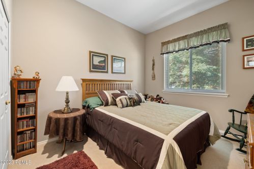 1729 Silver Spg, Park City UT 84098-6033 exterior