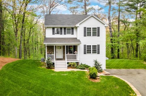 9 Brentwood Rd, North Reading, MA 01864-1016