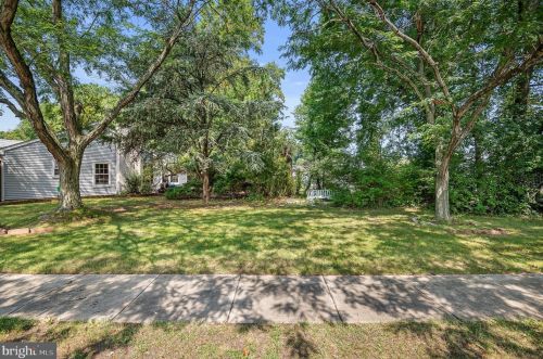 36 Kelly Dr, West Deptford NJ 08096-6712 exterior