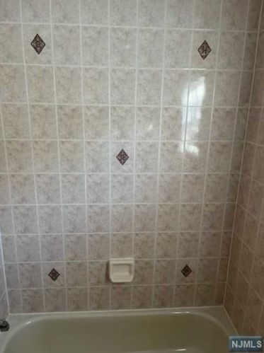 109 Manor Ave, East Newark NJ  07029-2015 exterior