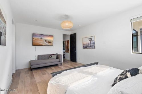 3130 Beryl Ave, Phoenix AZ  85028-3806 exterior