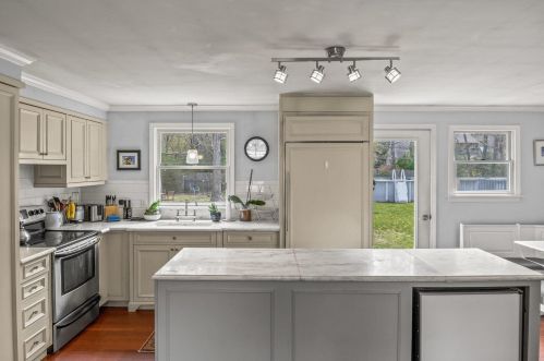 120 Viola Rd, Eastham MA  02642-1792 exterior