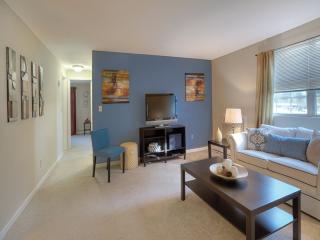 51 Meadow Ln, East Bridgewater MA  02324-1899 exterior