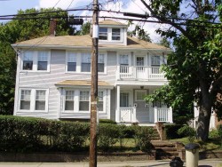 651 Watertown St, Newton, MA 02460-1350