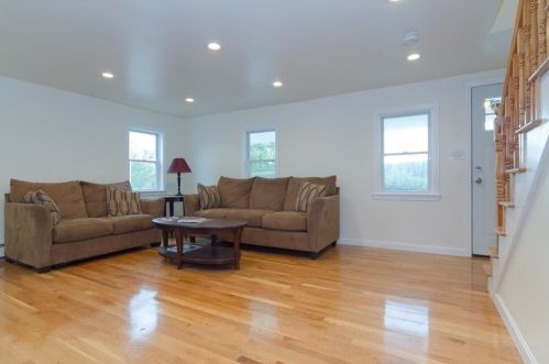 135 Bridge St, Newton MA 02458-1105 exterior