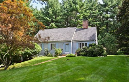 7 Pickard Ln, North Reading, MA 01864-2452