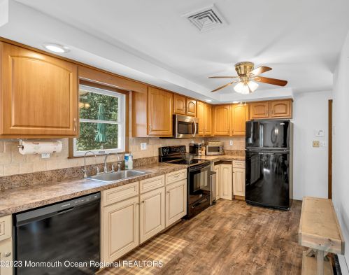 26 Frank Applegate Rd, Jackson Twp NJ 08527-2455 exterior