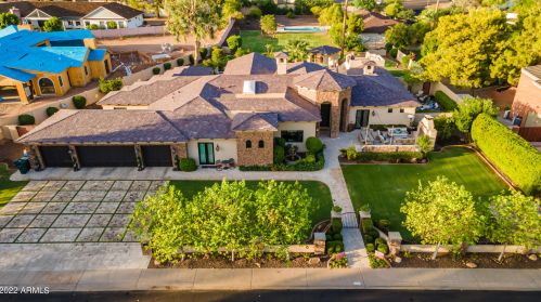 4450 54th St, Phoenix AZ 85018-1905 exterior