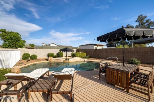 18819 30th St, Phoenix AZ  85050-3411 exterior