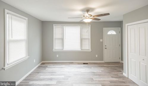 431 Prince St, West Deptford NJ 08096-5711 exterior