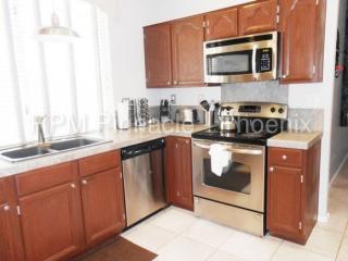 525 Mountain Vista Dr, Phoenix AZ  85045-0506 exterior