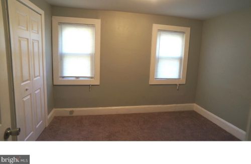 331 Lincoln St, West Deptford NJ 08096-2628 exterior