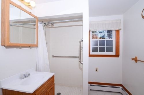 25 Hope Rd, Hingham MA 02043-3465 exterior