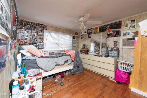 41 Salem Ln, Little Silver NJ 07739-1038 exterior