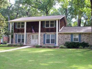 514 Seaborn Dr, Huntsville, AL 35806-1831