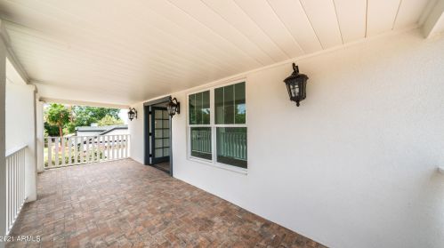 70 Edgemont Ave, Phoenix AZ 85035-2212 exterior