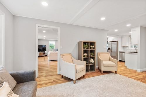 18 Pennacook St, Norfolk MA  02056-1117 exterior