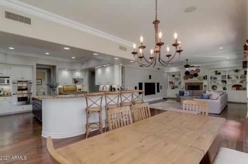 1465 Caribbean Ln, Phoenix AZ 85023-6792 exterior