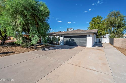 10610 35th St, Phoenix AZ  85028-3312 exterior