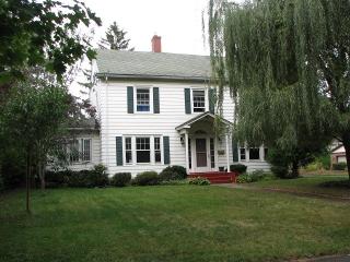 96 Maxwell Ave, Geneva, NY 14456-1537