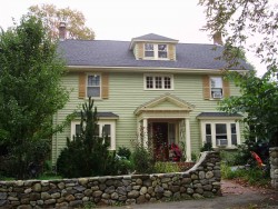 86 Hancock St, Newton, MA 02466-2255