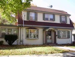 14 Mayflower Ter, Newton, MA 02461-1305