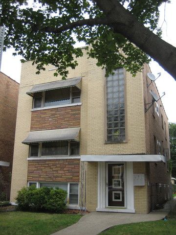 1829 Grove Ave, Forest View, IL 60402-4951