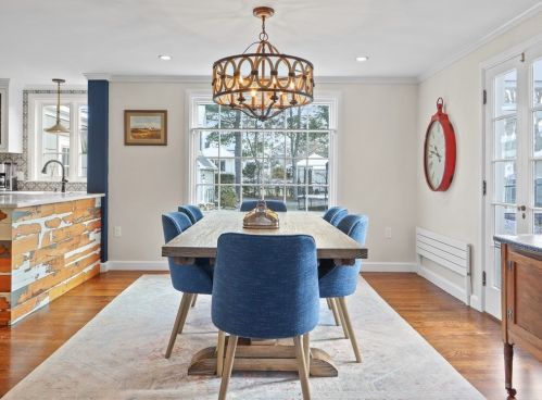 64 Fair Oaks Park, Needham MA 02492-3104 exterior