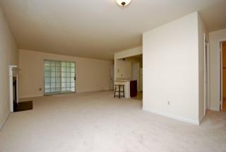 195 Alexandria Way, Basking Ridge NJ  07920-2771 exterior