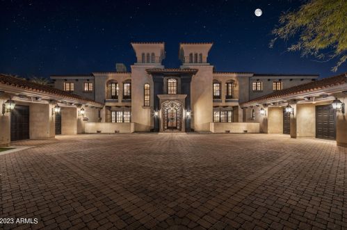 41 Biltmore Est, Phoenix, AZ 85016-2824