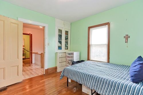 62 Paris St, Everett MA 02149-4409 exterior