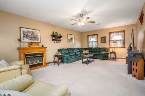 75 Dawn Rd, Milford NJ 08848-1112 exterior