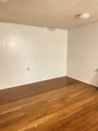 24 Rhodes Cir, Hingham MA 02043-1530 exterior