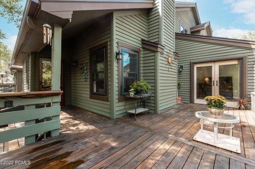 3073 Fawn Dr, Park City UT 84098-5368 exterior