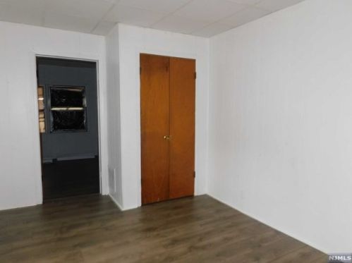 40 Honiss St, Belleville NJ 07109-1052 exterior