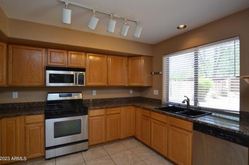 20813 39th Way, Phoenix AZ  85050-4844 exterior