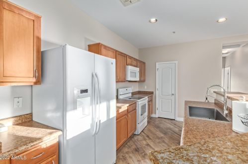 7515 30th Pl, Phoenix AZ  85042-6050 exterior