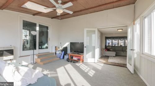 23 Lauderdale Rd, West Deptford NJ 08096-3938 exterior