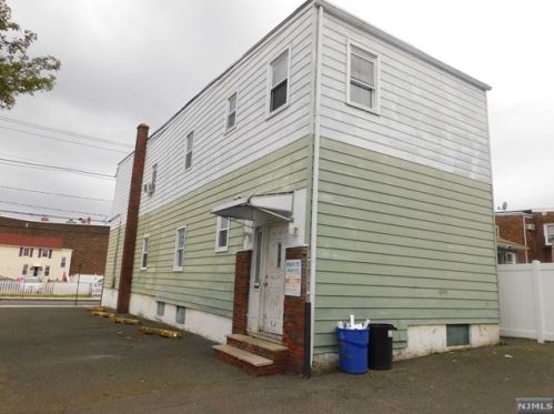 40 Honiss St, Belleville NJ 07109-1052 exterior