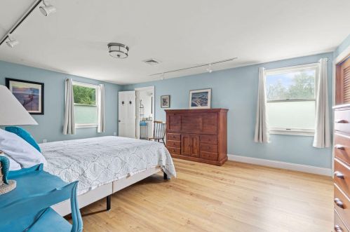 15 Highland Rd, Eastham MA 02642-3302 exterior