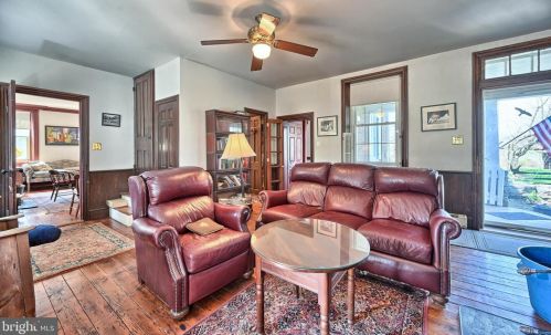 385 Springview Rd, Carlisle PA 17015-7411 exterior