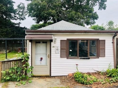 5 Everett Ave, Wareham, MA 02571-2527