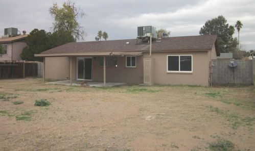 3813 Charter Oak Rd, Phoenix AZ 85032-7471 exterior