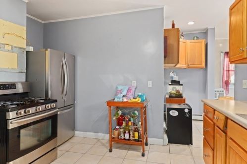 29 Newton St, Everett MA  02149-1721 exterior