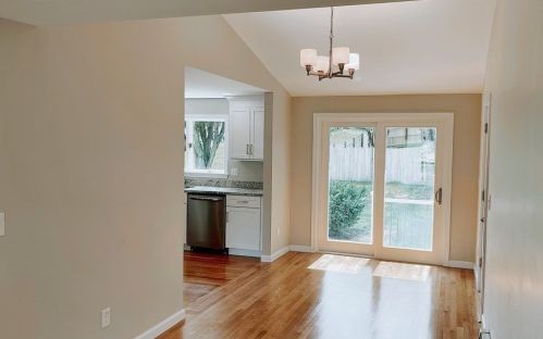 9 Dixfield Rd, Worcester MA  01606-1085 exterior