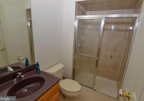 8 Landview Ln, Columbus NJ 08022-2260 exterior