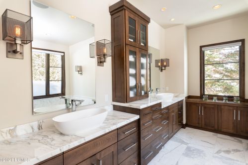 229 White Pne Cyn Rd, Park City UT 84060-6506 exterior