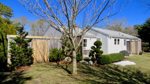 19 Cranberry Ln, Harwich MA 02645-3008 exterior
